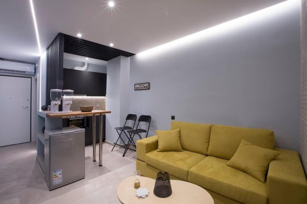 City Center Modern Renovated Apartment เอเธนส์ ภายนอก รูปภาพ